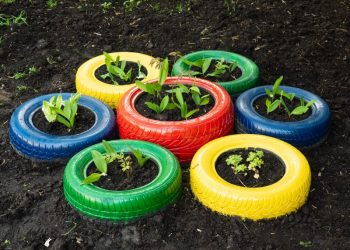 Upcycling im Garten: Kreative Ideen für selbstgemachte Möbel und Gefäße