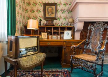 Vintage-Flair: Wie man alte Möbelstücke aufwerten kann