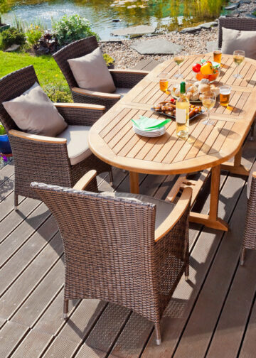 Gartenmöbel richtig schützen – DIY-Lösungen von Sommerhitze bis Winterfrost