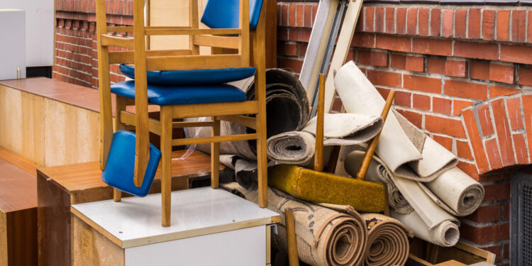 Entrümpelung in Eigenregie: Wie Heimwerker Keller, Dachboden und Garage systematisch ausmisten